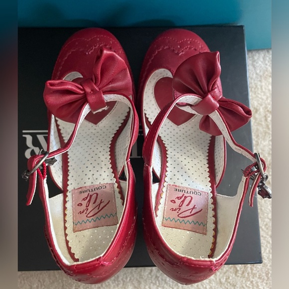 PinUp Couture Pleaser Kitten Heel, Size 6 - Picture 4 of 4